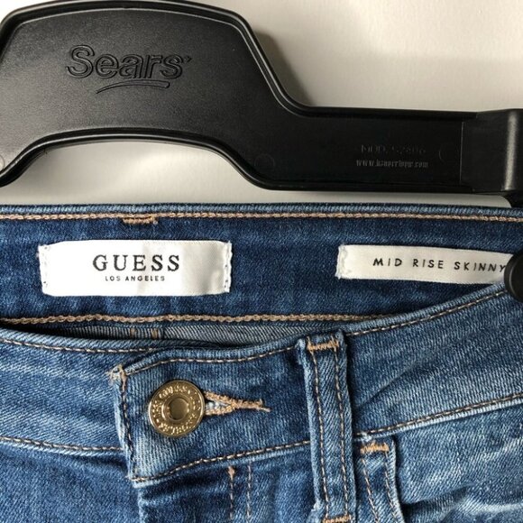 GUESS Distressed Mid-Rise Medium Wash Skinny  Jeans Size 24‎ - Picture 5 of 6